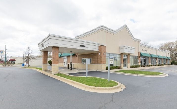 Pictures of Retail property located at 1000 Geneva Rd, Wheaton, IL 60187 for sales - image #1