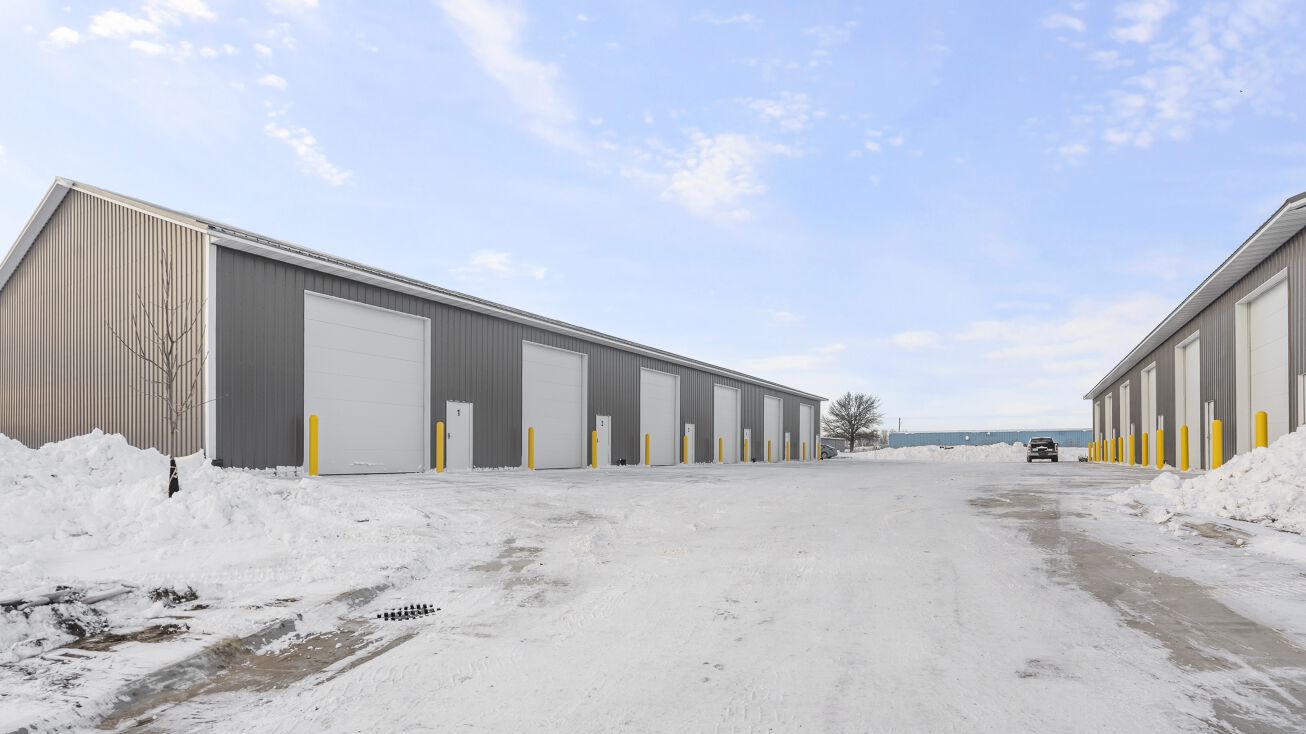 Geraldine Rd, Waterloo, IA 50703