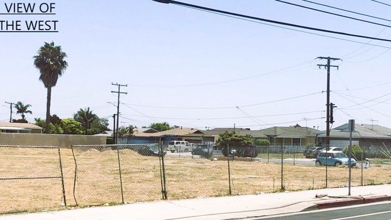 548 S Central Ave, Compton, CA 90220