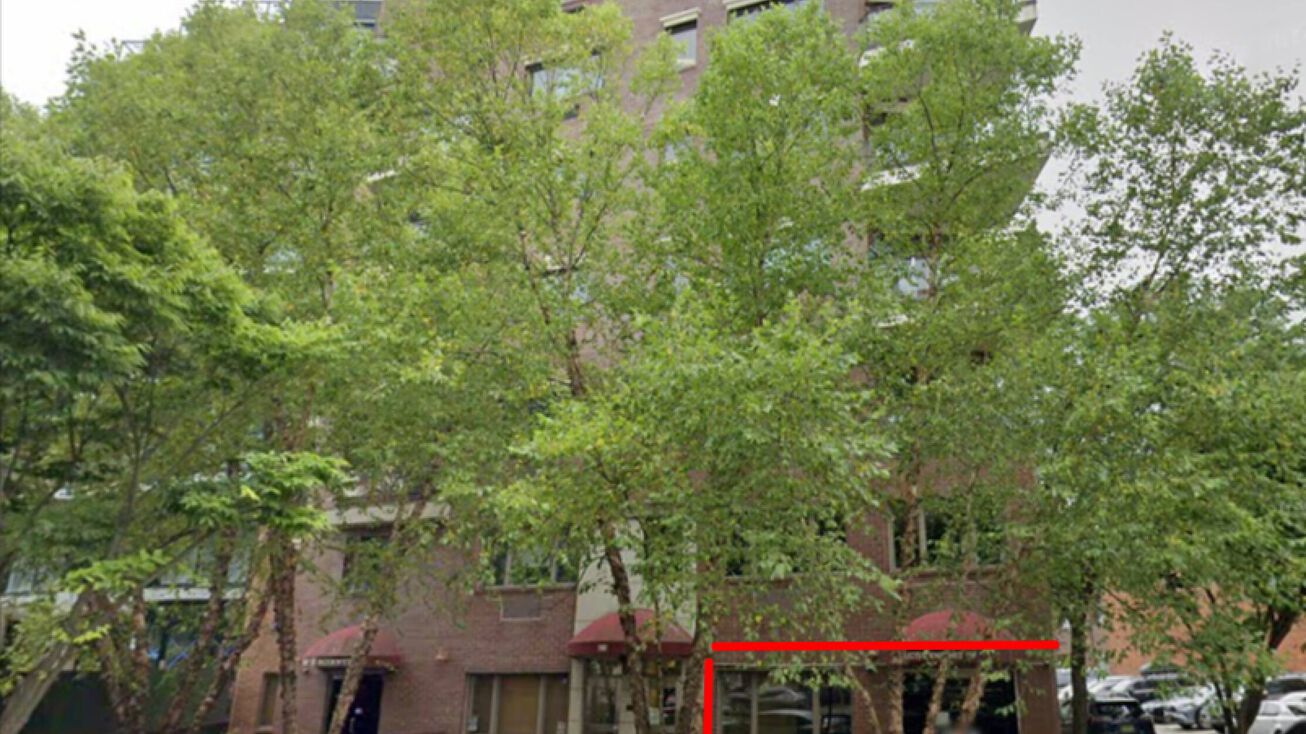 702 Ocean Pkwy, Brooklyn, NY 11230