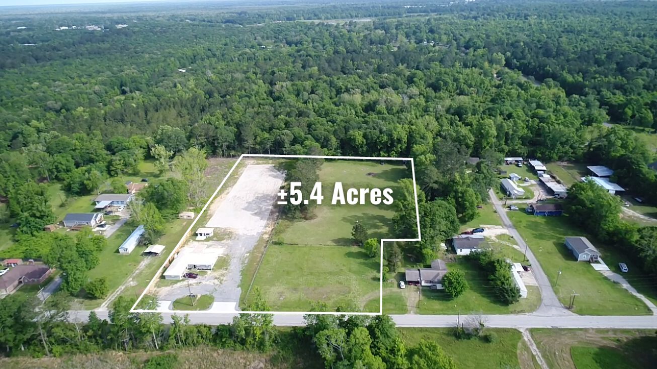 3709 Beaumont Rd, Liberty, TX 77575