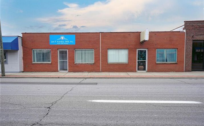 Pictures of Mixed Use, Office, Retail property located at 4842 MacCorkle Ave SW, South Charleston, WV 25309 for sales - image #1