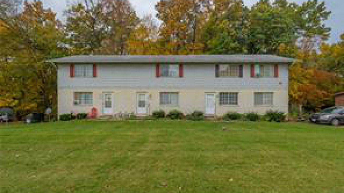 3860-3864 Cottage Grove Rd, Green, OH 44232 | Crexi.com