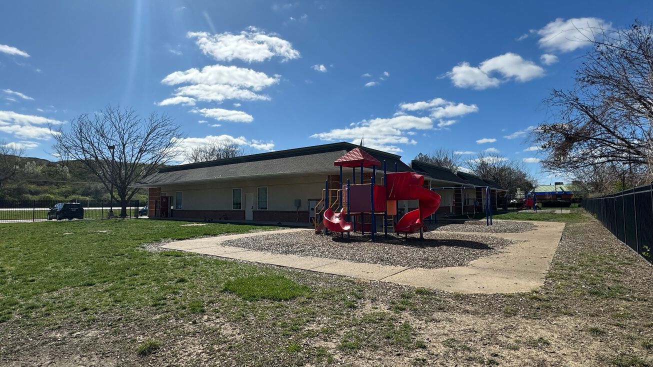 13601 Riverport Dr, Maryland Heights, MO 63043