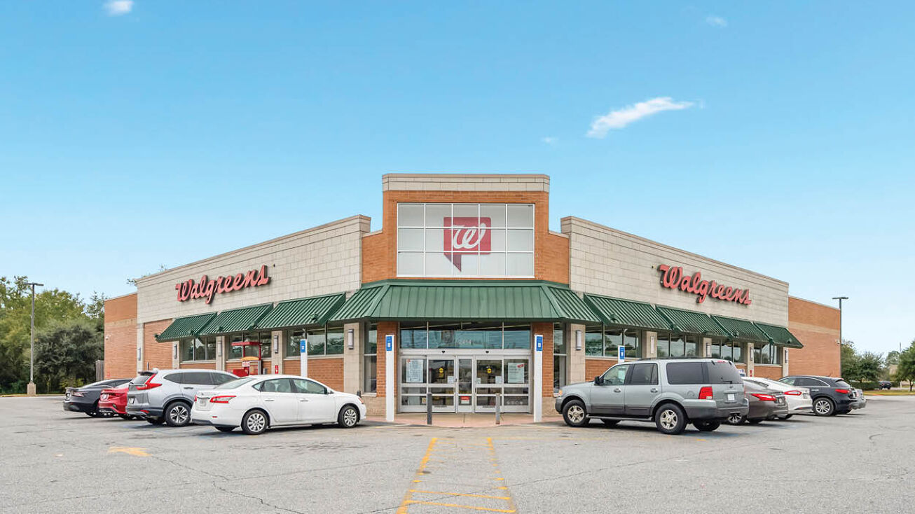 2414 Sylvester Rd, Albany, GA 31705