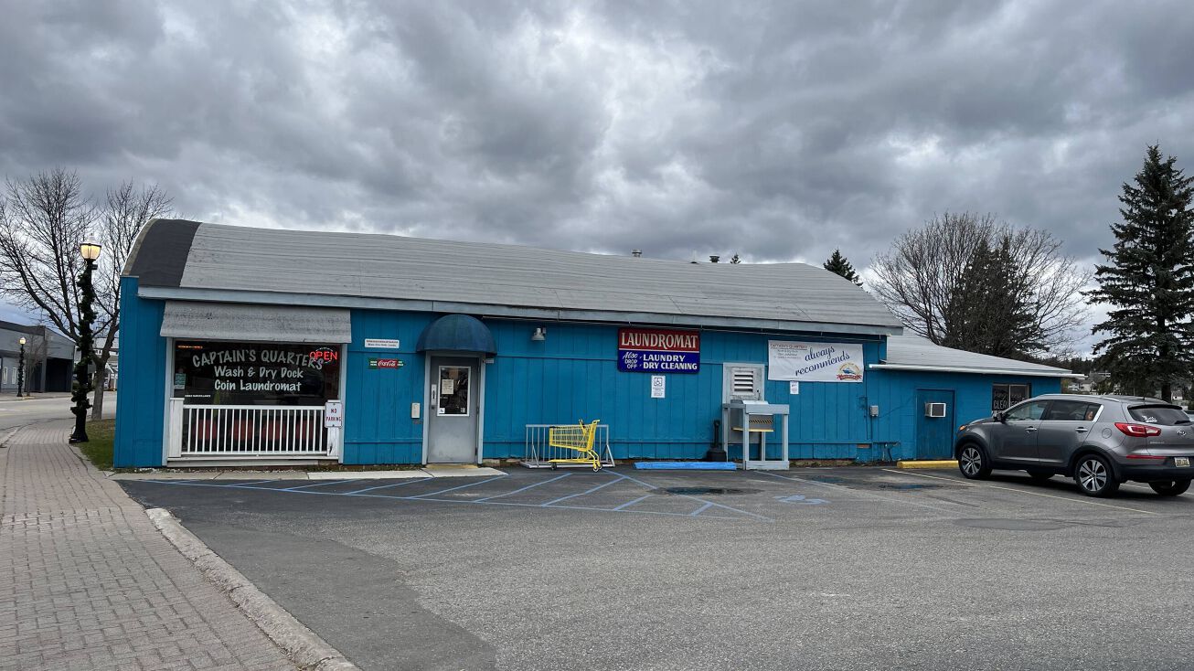 417 N State St, St Ignace, MI 49781