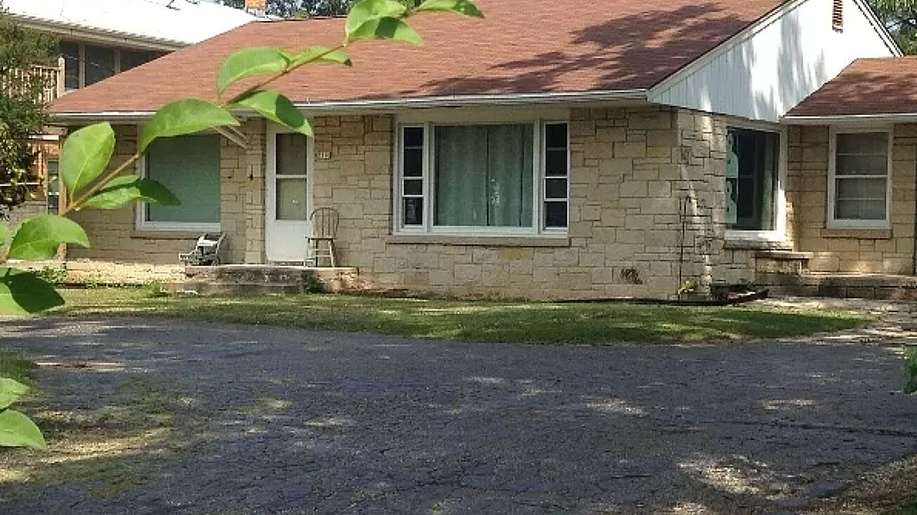 5310 N Lovers Lane Rd, Milwaukee, WI 53225