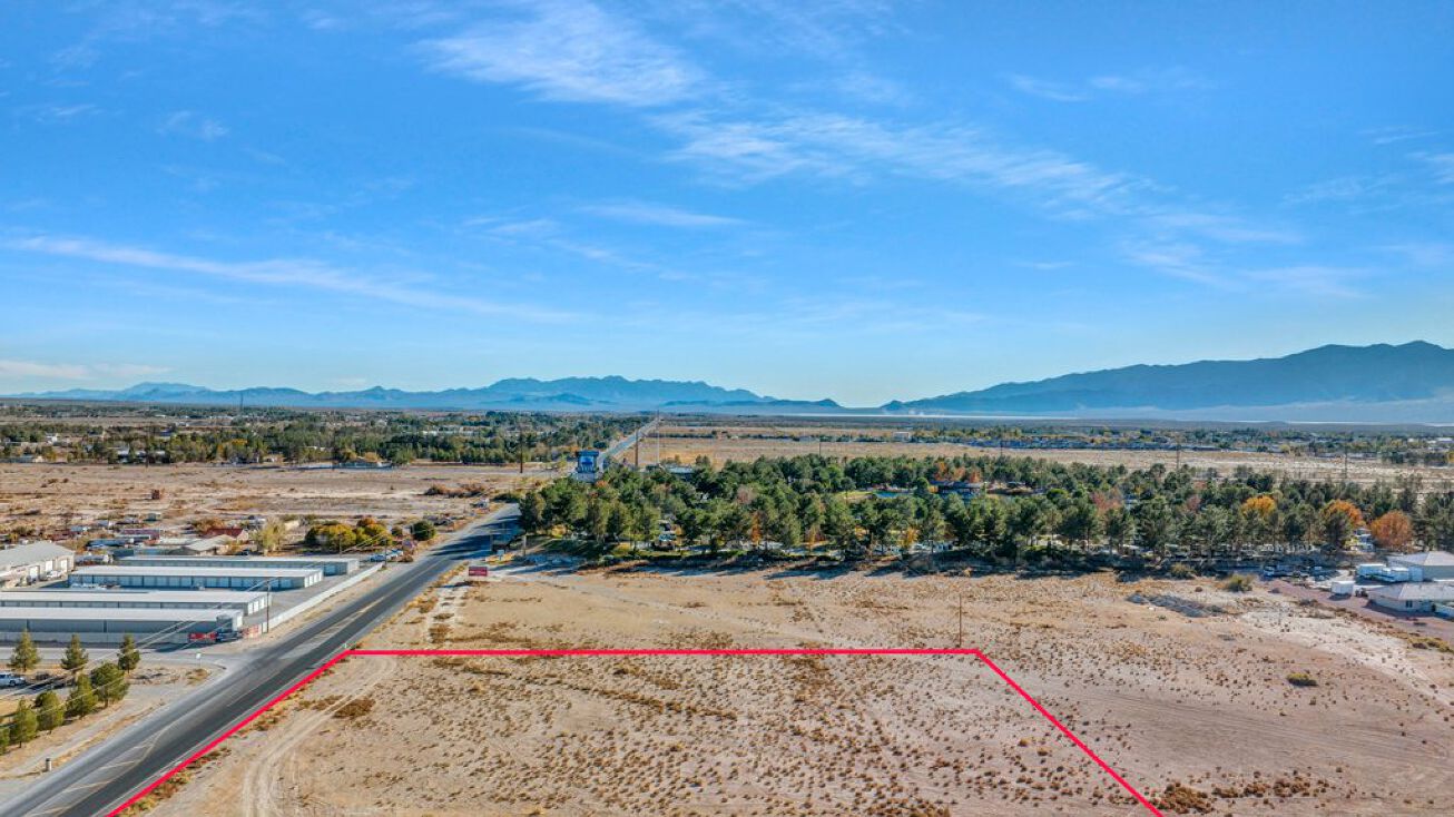 5680 Homestead Rd, Pahrump, NV 89048