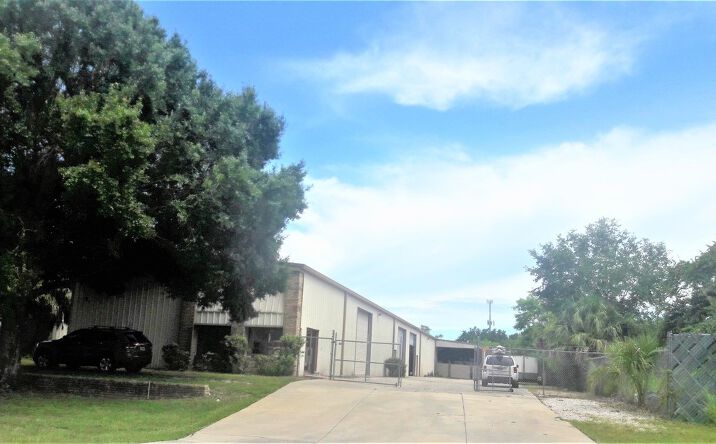 Pictures of Industrial property located at 4386 Independence Court, Sarasota, FL 34234 for comps - image #1