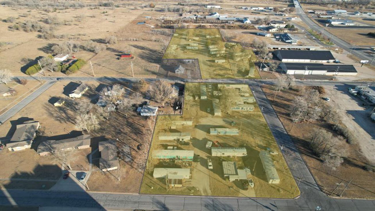 100 W 6th Ave, South Hutchinson, KS 67505