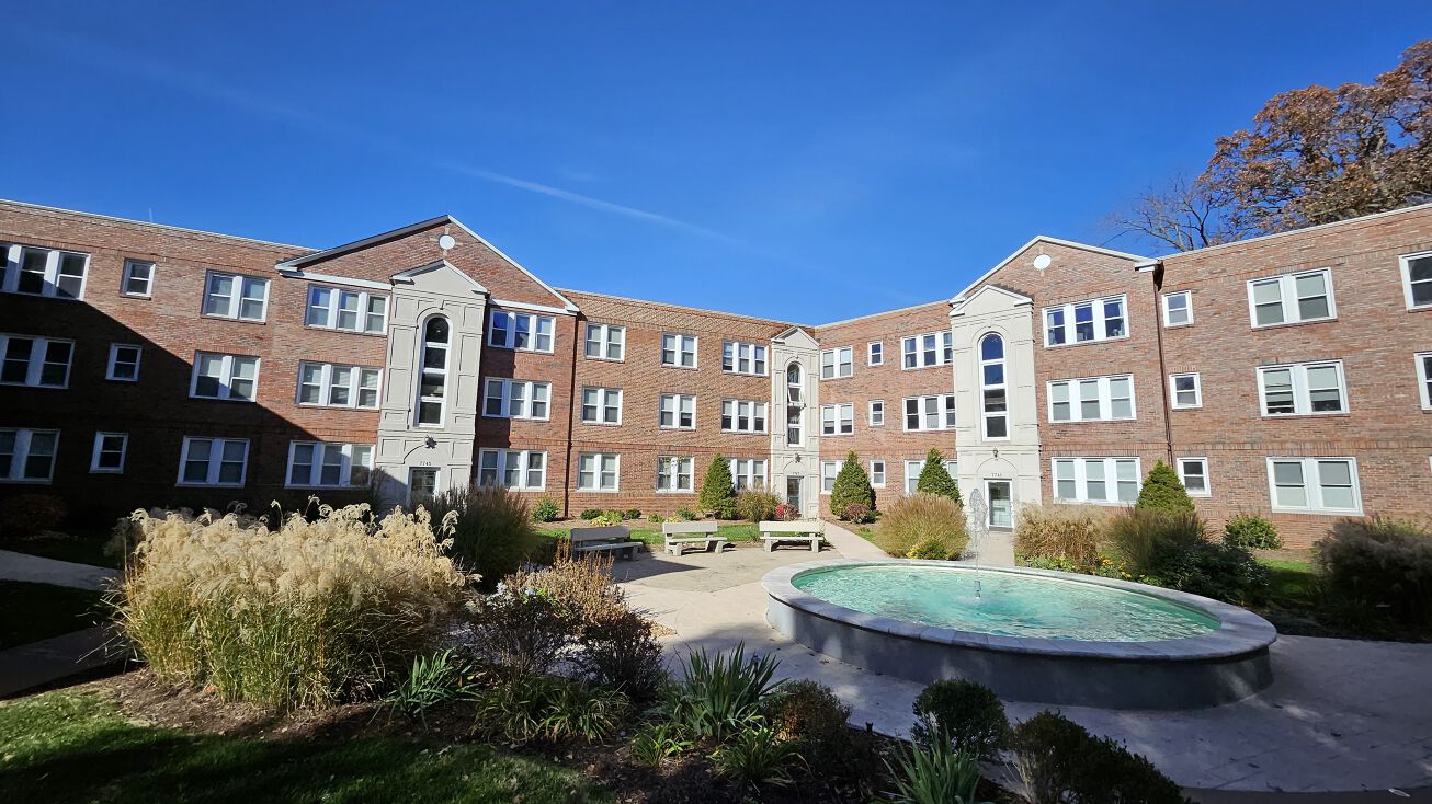 7739 Kingsbury Blvd, St. Louis, MO 63105