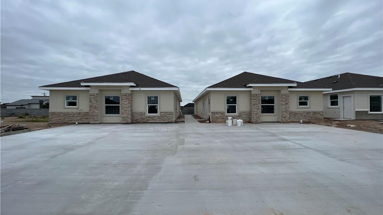 811 N Woodson Avenue, Edinburg, TX 78539