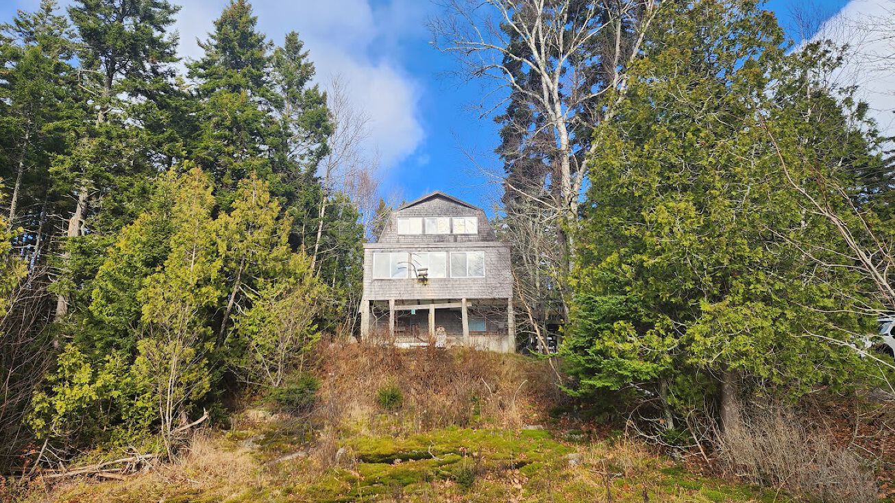 274 Summer Harbor Rd, Winter Harbor, ME 04693