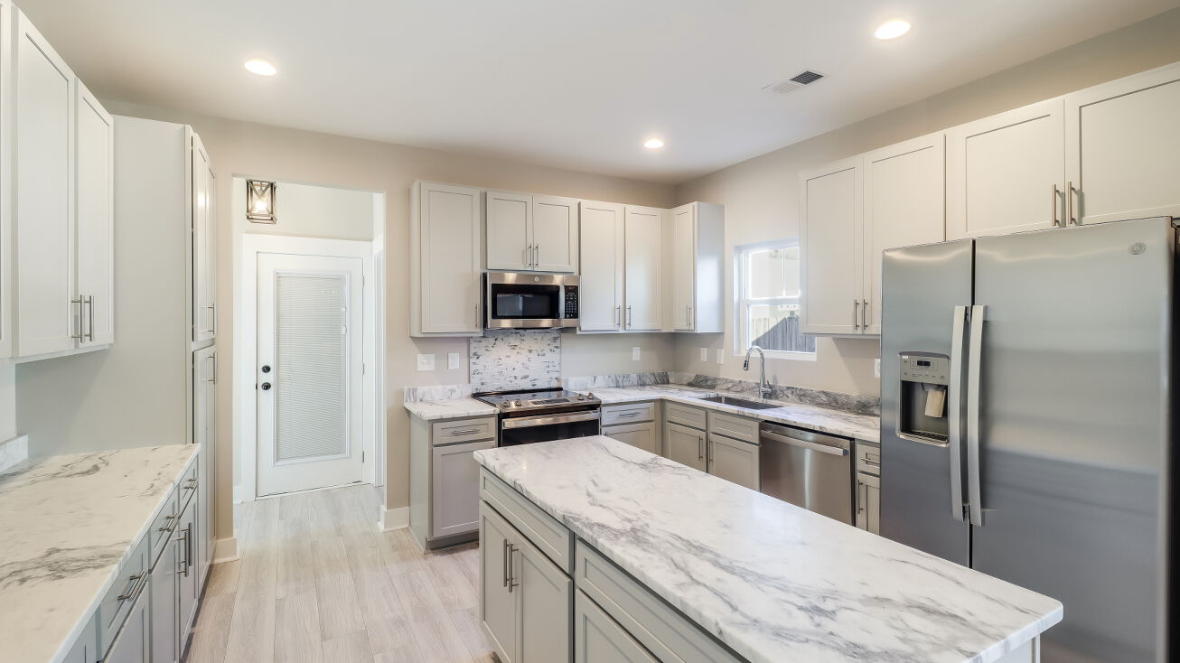 Hedgewood St, North Charleston, SC 29405