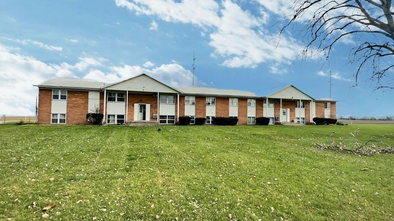 405 N 7th St, Kentland, IN 47951