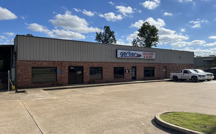 Pictures of Retail property located at 2575 E 70th St, Shreveport, LA 71105 for sales - image #1