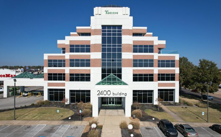Pictures of Office property located at 2400 E Highland Dr, Jonesboro, AR 72401 for sales - image #1