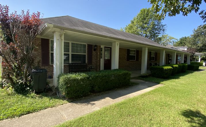 Pictures of Multifamily property located at 126 William and Mary Ct, Henderson, KY 42420 for sales - image #1