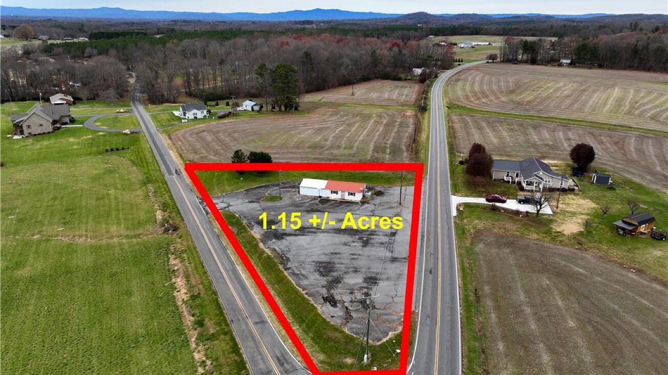 3550 Siloam Rd, Dobson, NC 27017