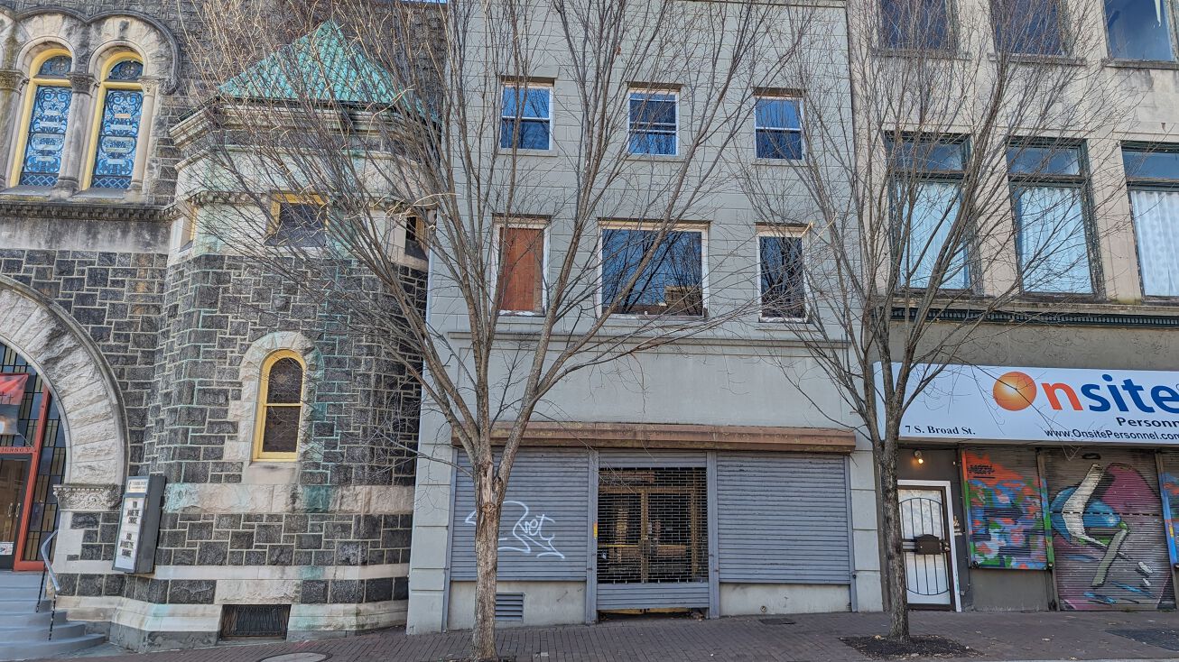 9 S Broad St, Trenton, NJ 08608