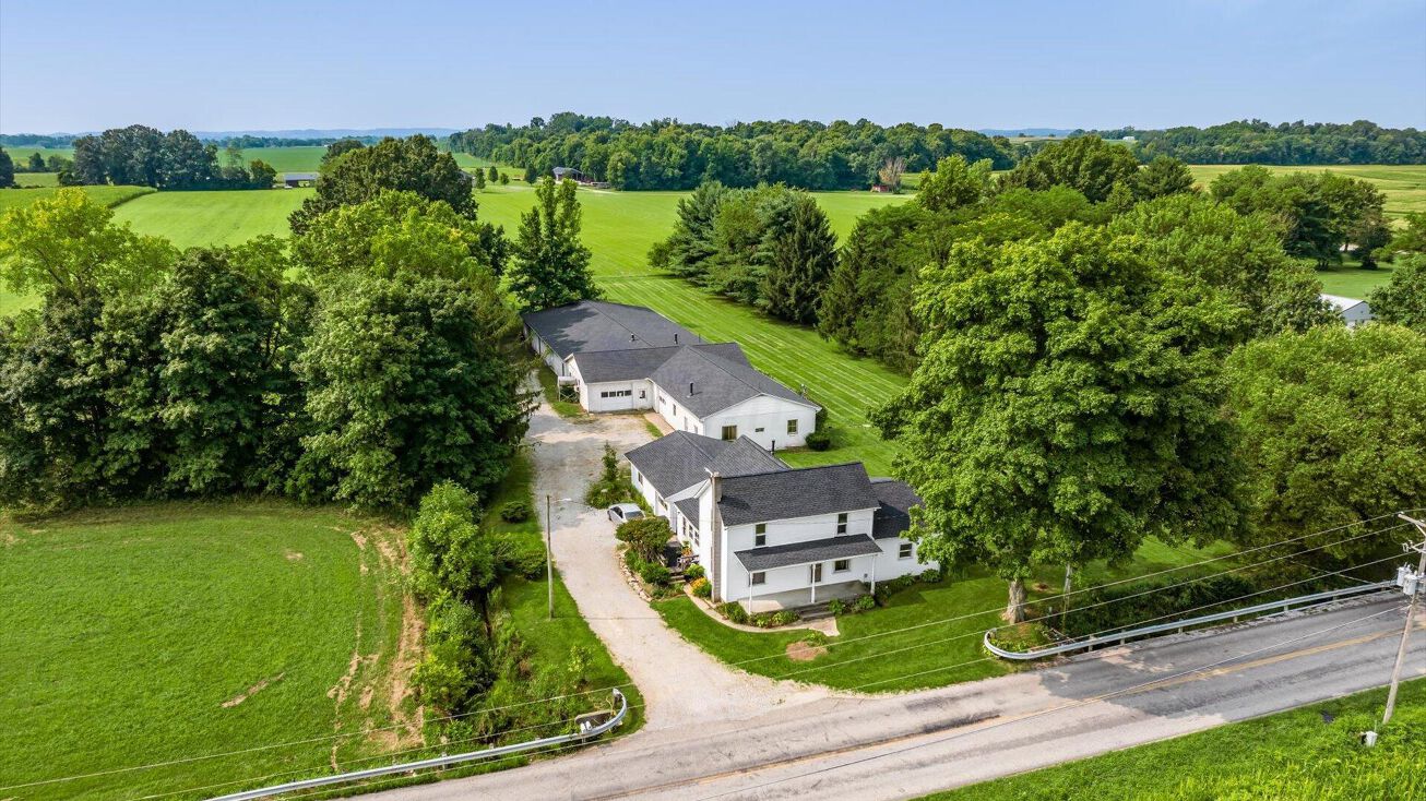 2943 Carroll Eastern Road NW, Carroll, OH 43112