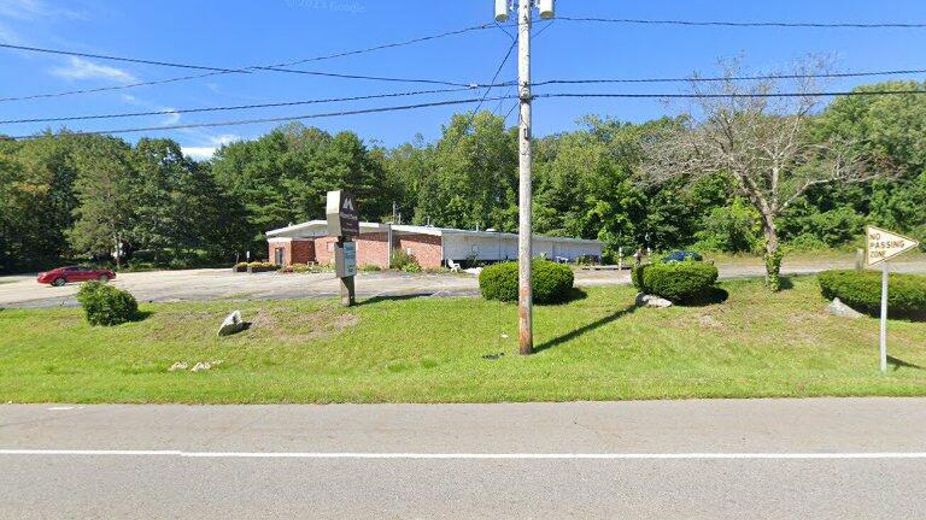 155 Leicester St, Oxford, MA 01537