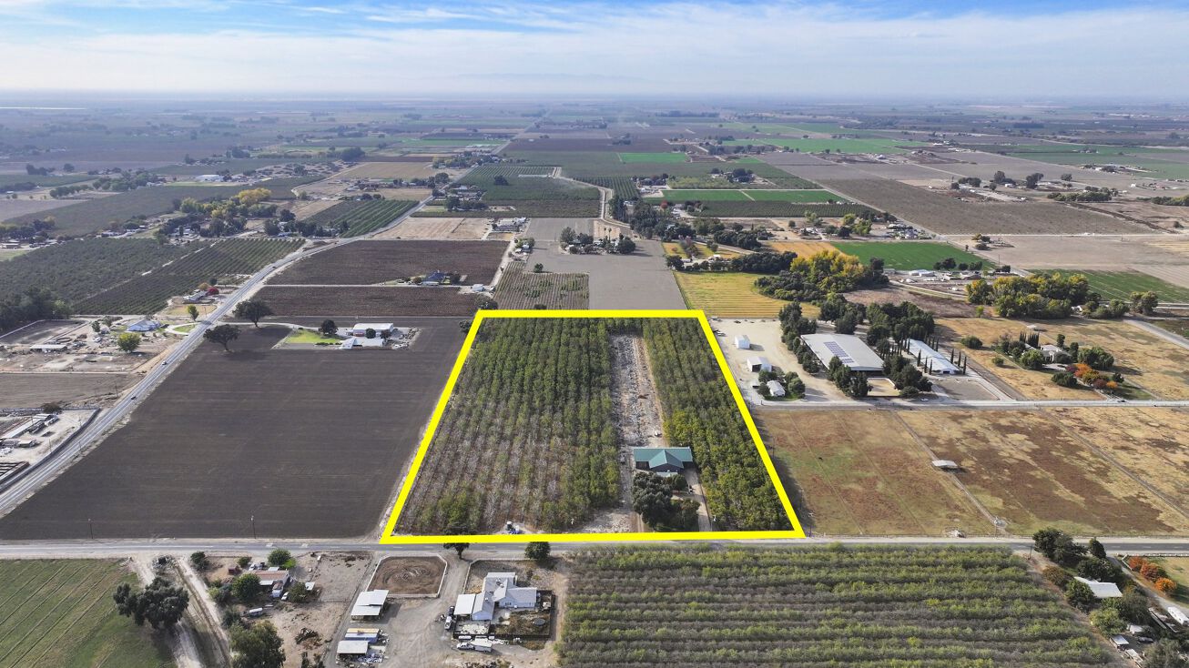 7290 20th Ave, Lemoore, CA 93245