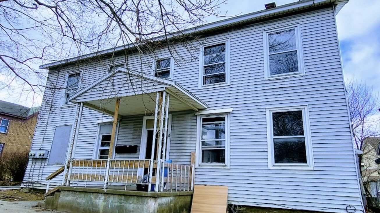 4 Jason St, Utica, NY 13502