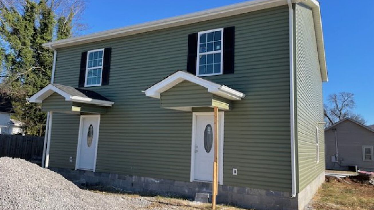 100 England St E, Cowan, TN 37318