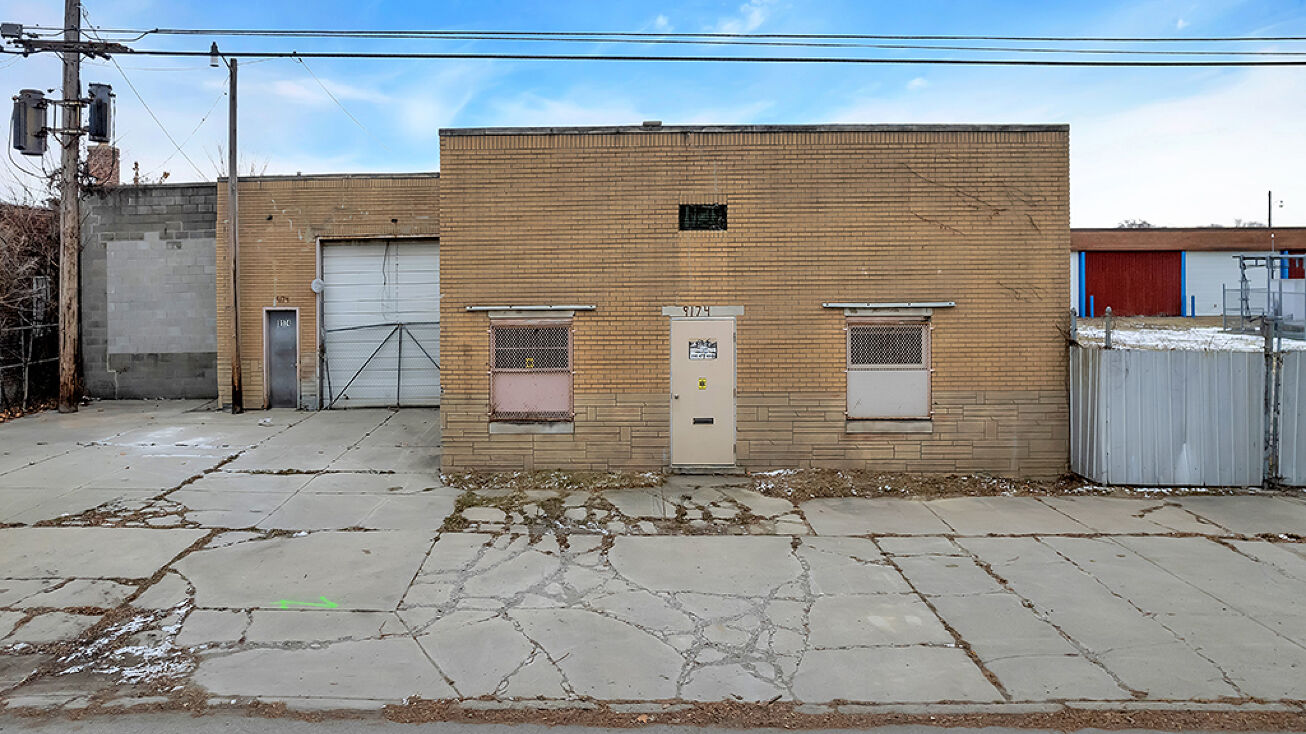 9174 Roselawn St, Detroit, MI 48204