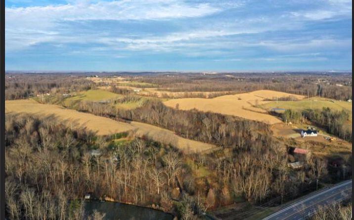 Pictures of Land, Mixed Use property located at 7515 West Pike, Zanesville, OH 43701 for sales - image #1