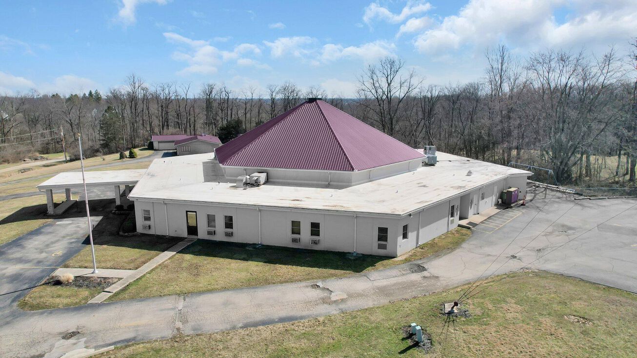 2404 Troy Road, Springfield, OH 45504