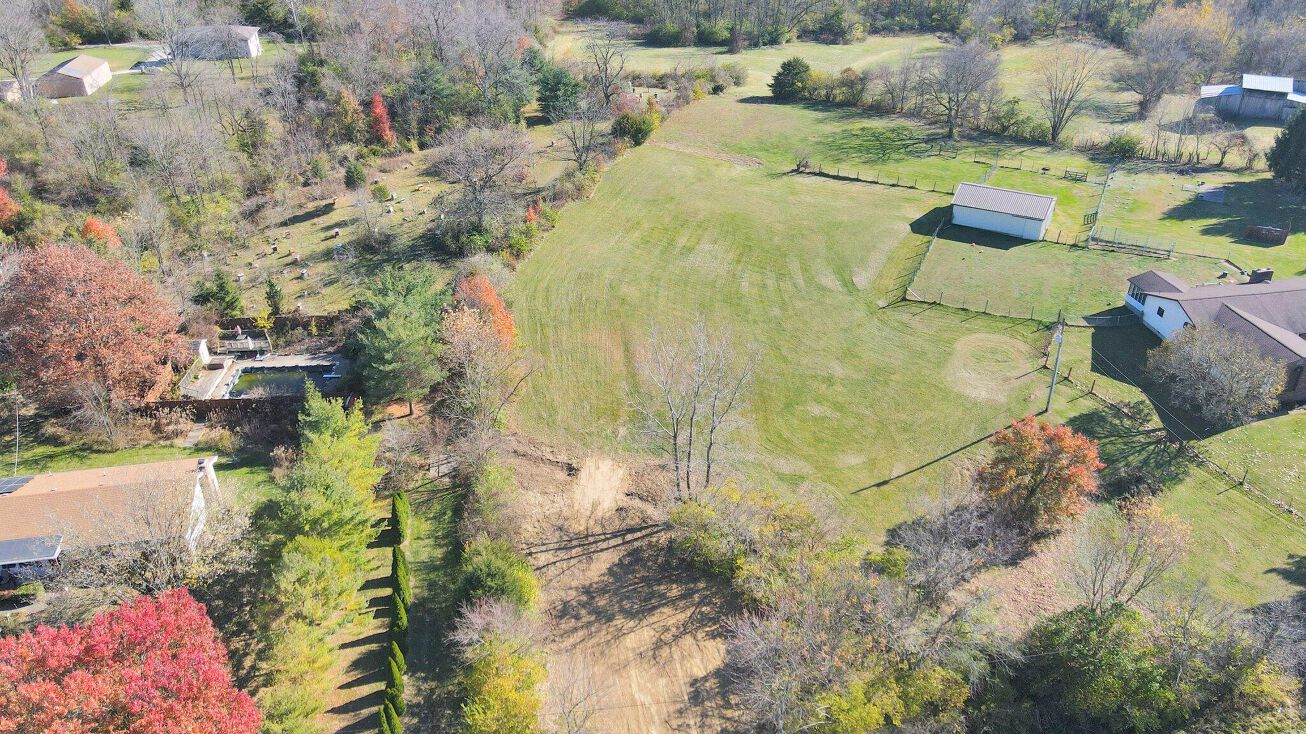 7083 State Route 188, Circleville, OH 43113