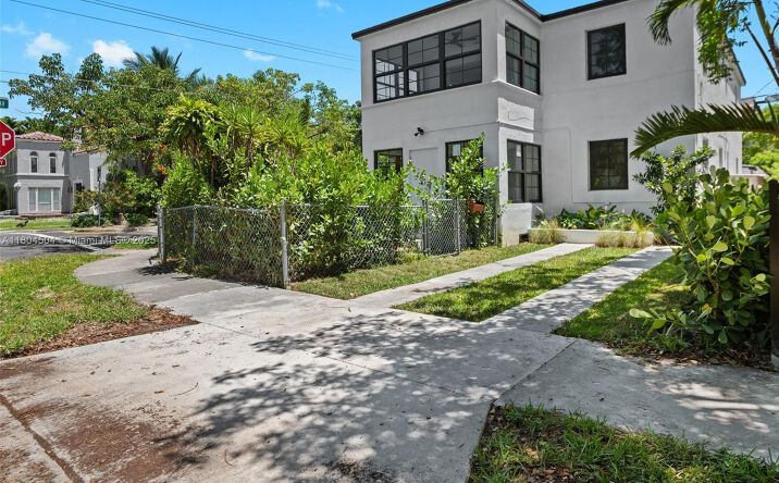 Pictures of Multifamily property located at 4222 NE 1st Ave, Miami, FL 33137 for sales - image #1