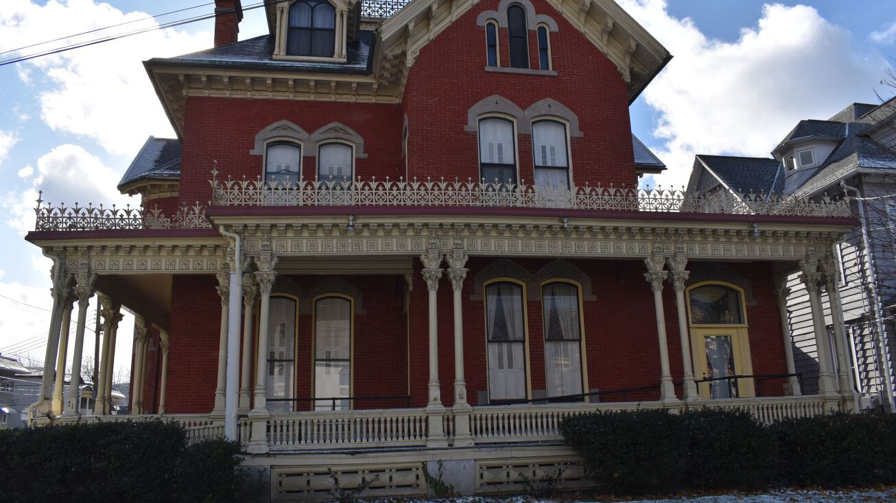 71 Main St, Binghamton, NY 13905