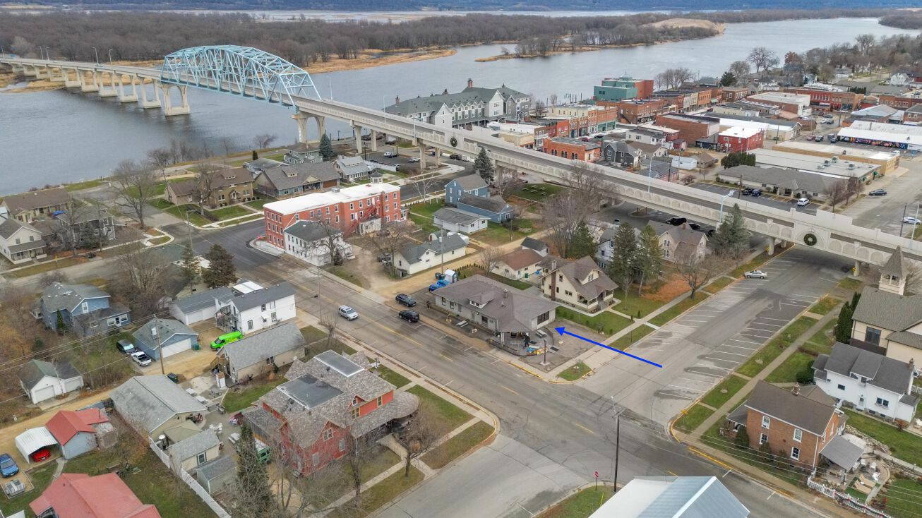 330 2nd St W, Wabasha, MN 55981