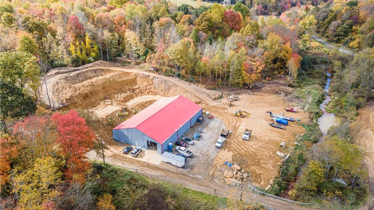 1147 Hope Rd NW, Mineral City, OH 44656