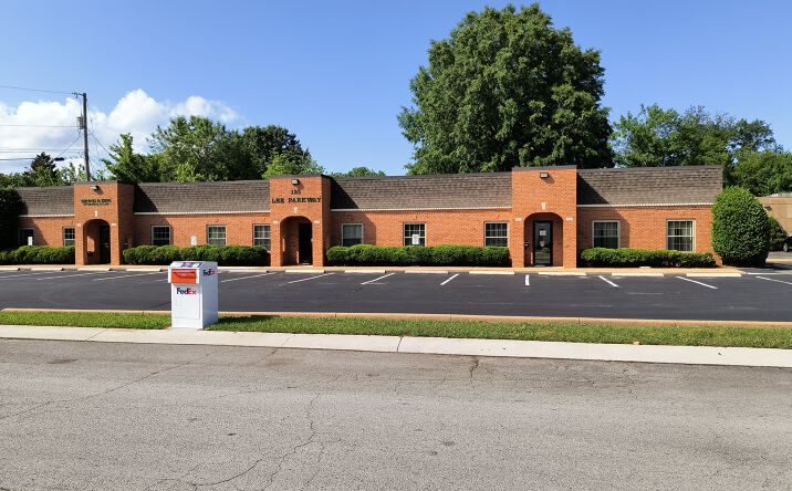 Pictures of Office property located at 125 Lee Pkwy Dr, Chattanooga, TN 37421 for sales - image #1