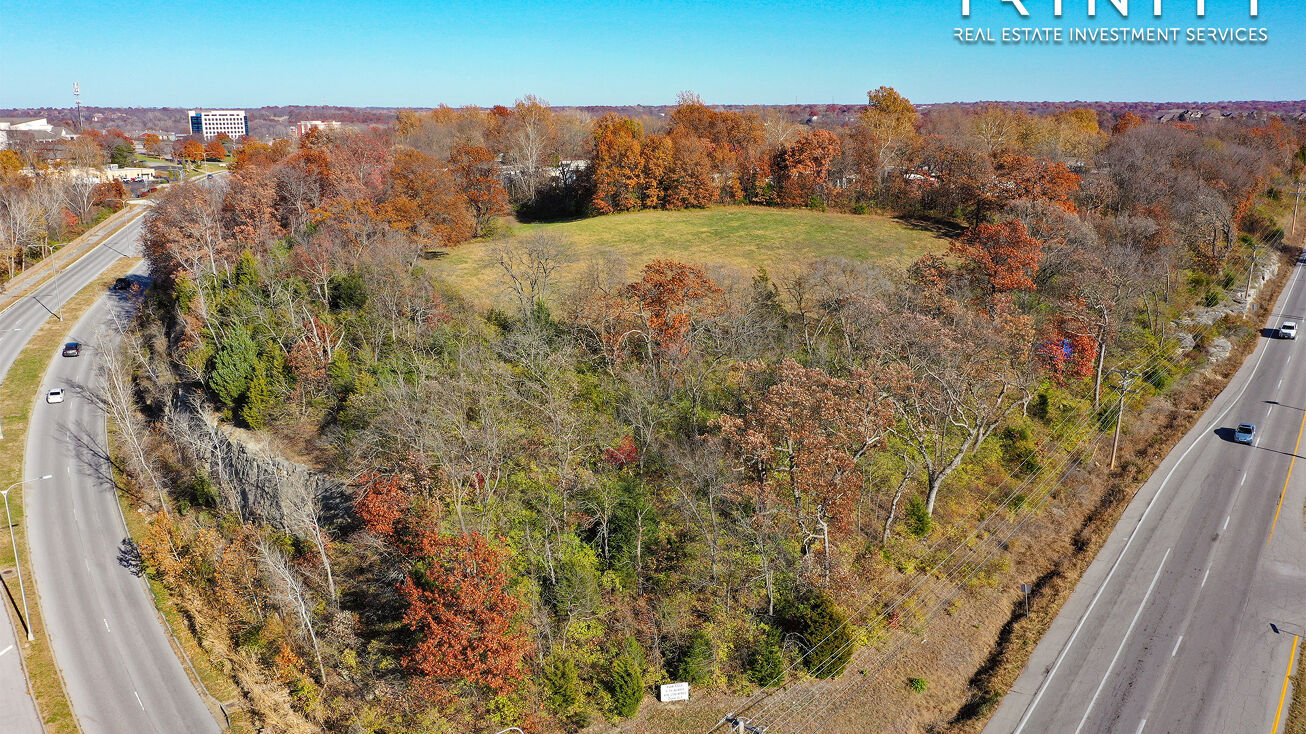 19500 E US Hwy 40, Independence, MO 64055