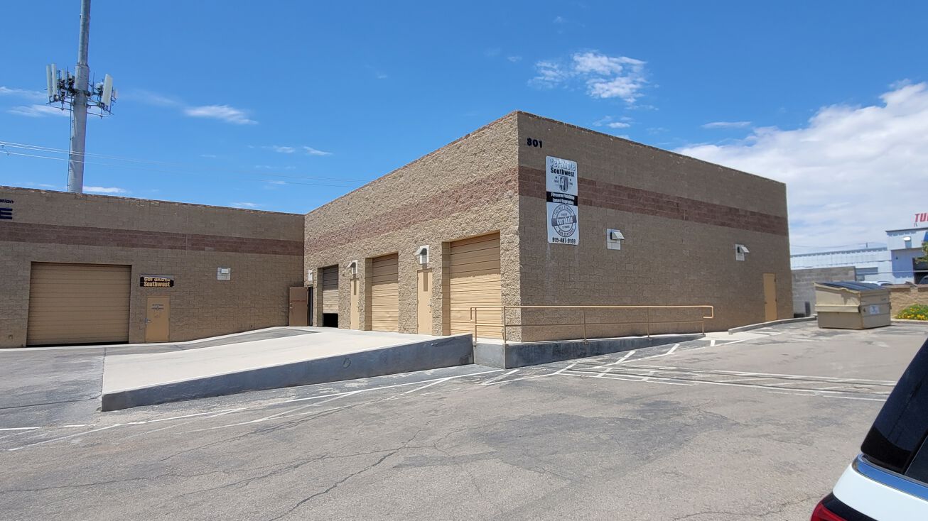 801 Pendale Rd, El Paso, TX 79907