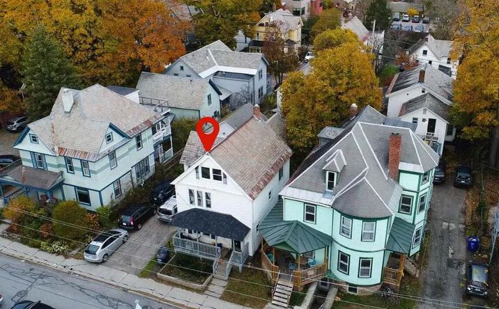 image of property at 22 ORCHARD TER Burlington VT 05401-3819
