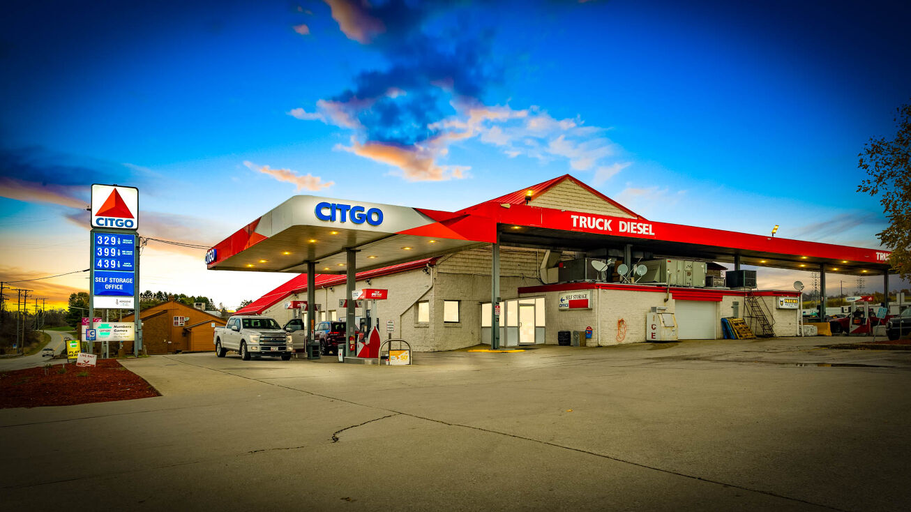 138 Motordrome Rd, Smithton, PA 15479