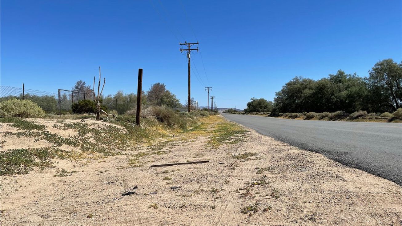 46622 Fairview Rd, Newberry Springs, CA 92365