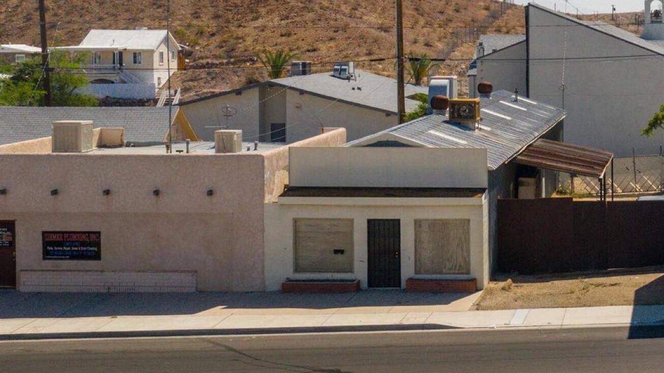 217 N 1st Ave, Barstow, CA 92311