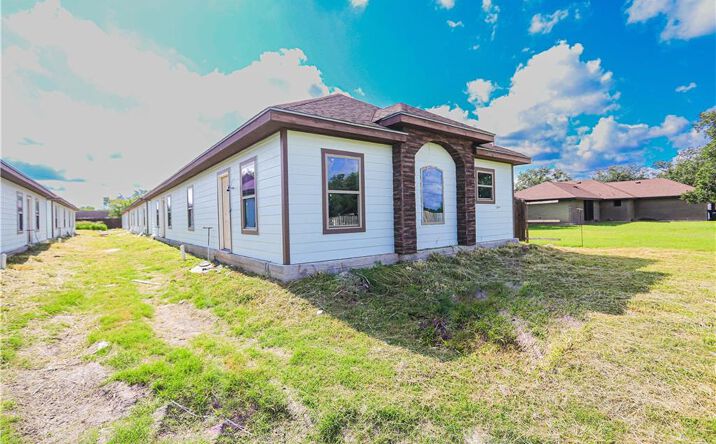 Pictures of Multifamily property located at 340 Eva Street, Elsa, TX 78543 for sales - image #1