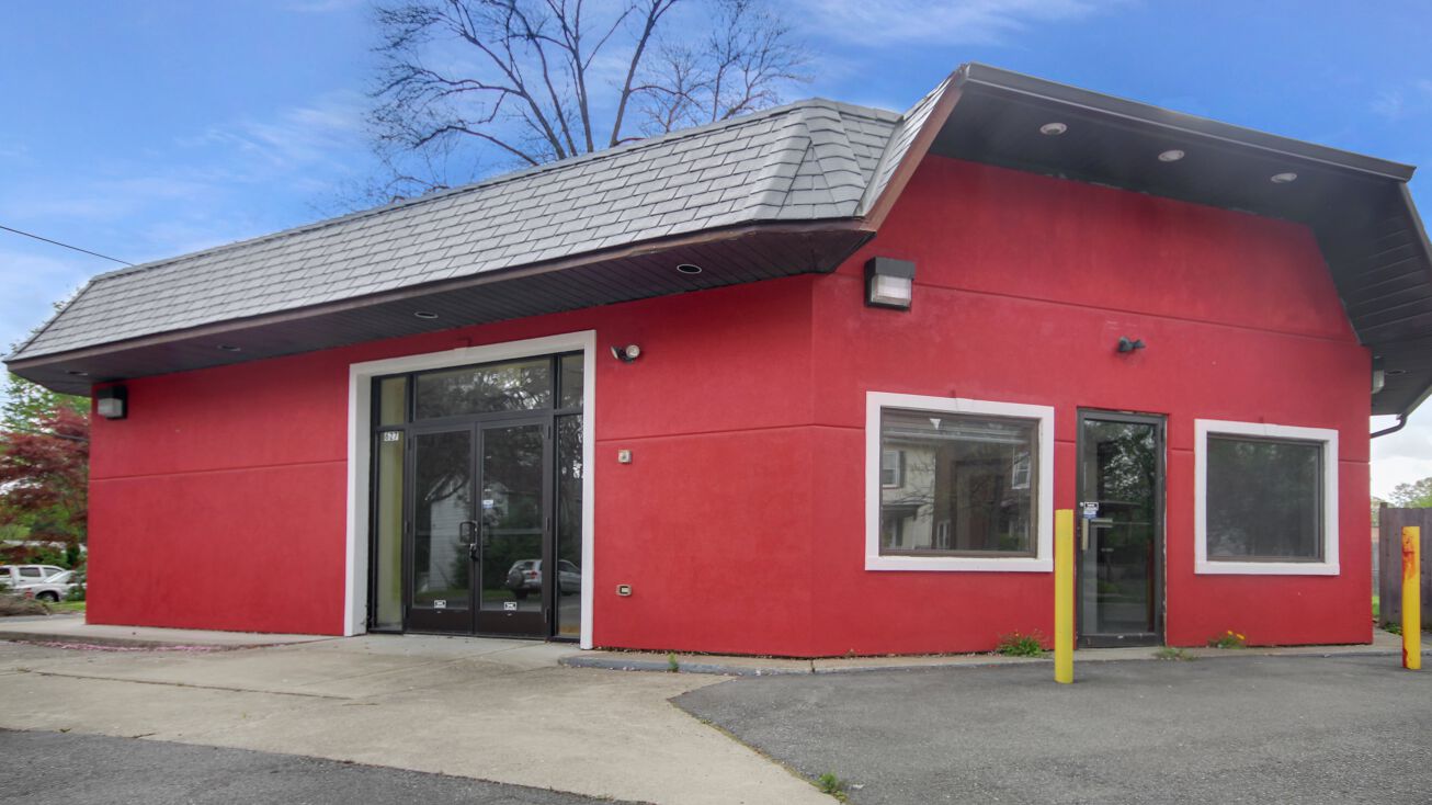 627 3rd St, Belvidere, NJ 07823