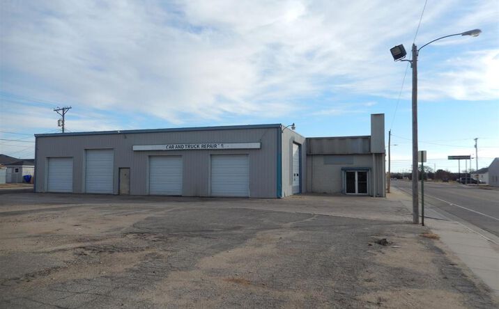 Pictures of Retail property located at 1017 E 13th St, Hays, KS 67601 for sales - image #1