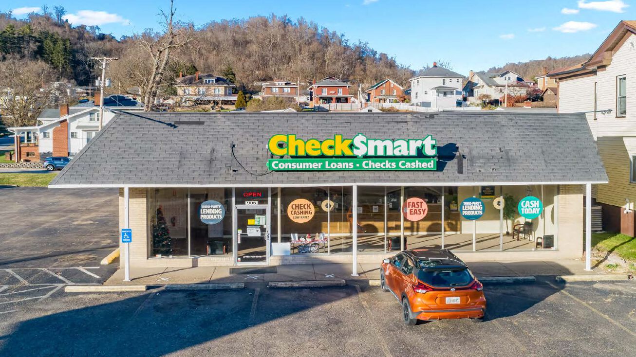 105 S 2nd St, Coshocton, OH 43812