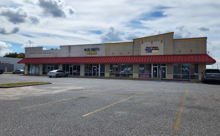 Pictures of Retail property located at 110 Production Dr, Lafayette, LA 70508 for sales - image #1