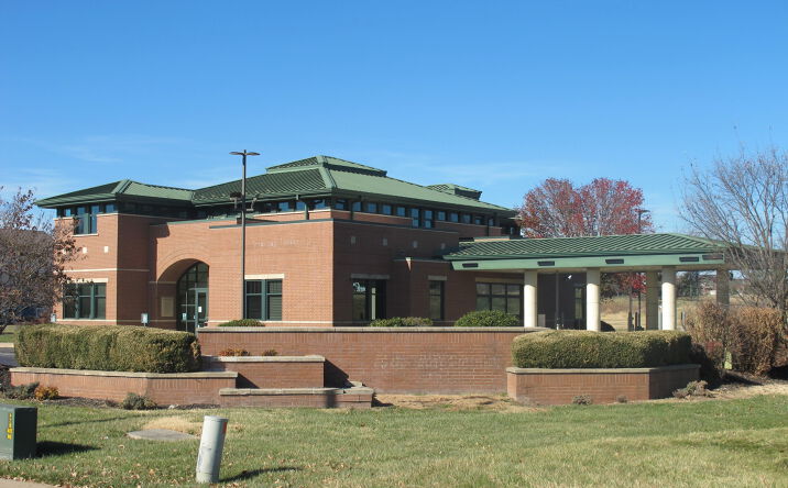Pictures of Office property located at 4039 S Kansas Expy, Springfield, MO 65807 for sales - image #1